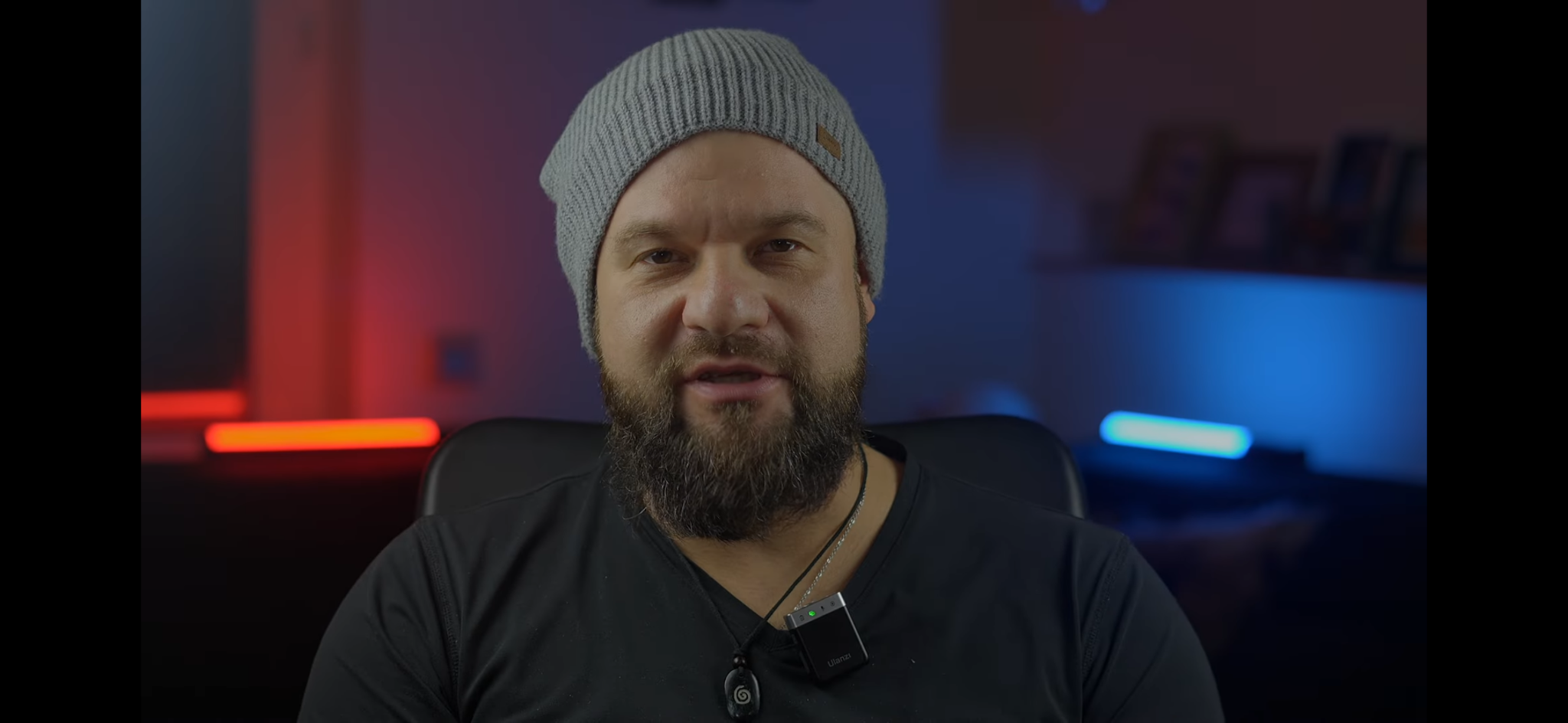 Kaj Brzeziński w studiu filmowym